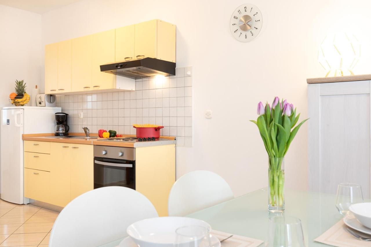Apartments Doris, Krk Krk Town Eksteriør bilde
